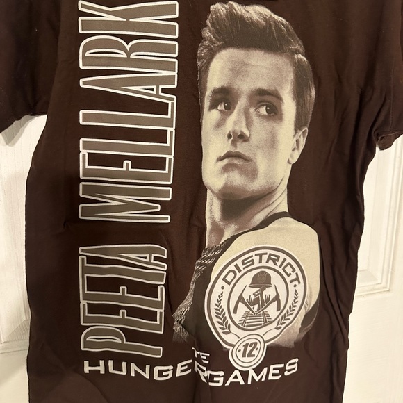 peeta mellark shirt - Picture 3 of 4